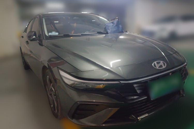 Used Hyundai Elantra 2023 1.5L CVT LUX Prestige Edition