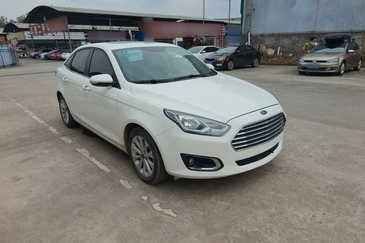 Used Ford Escort 2015 1.5L Automatic Fashion Model
