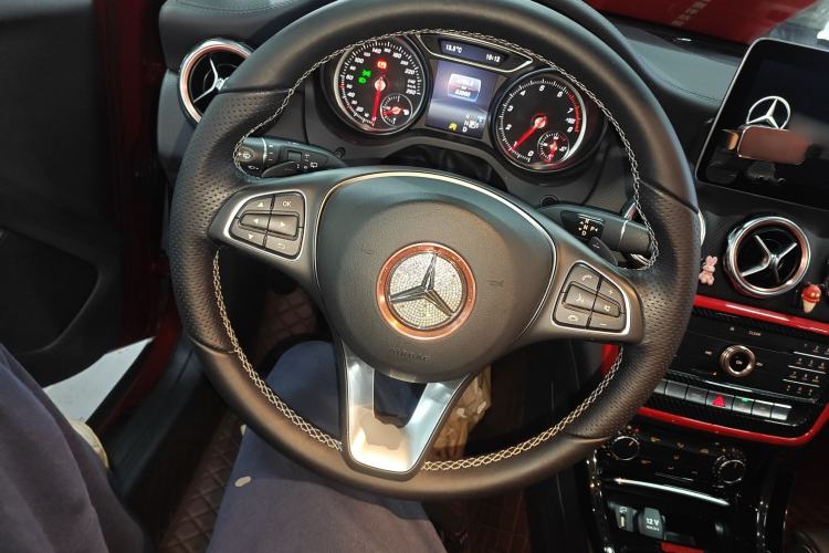 Used Mercedes-Benz GLA 2017 GLA 200 Fashion Model
