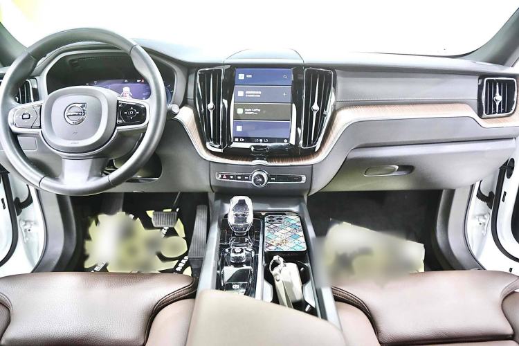 Used Volvo XC60 2025 B5 Four-Wheel Drive Smart & Advanced Luxury Edition Interior 1