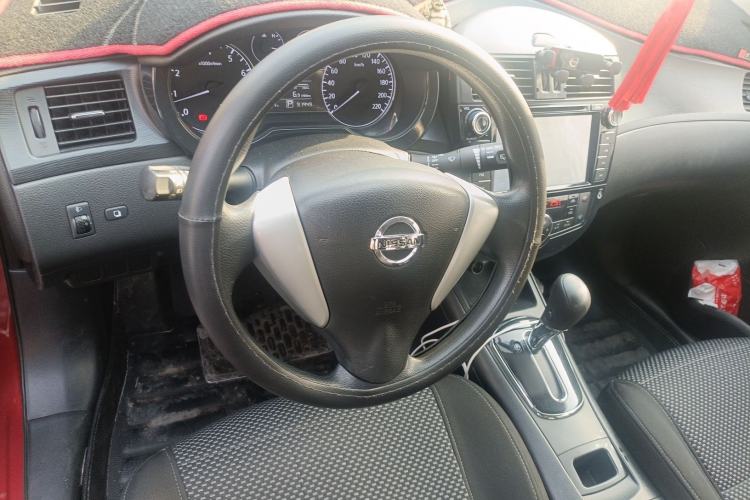 Used Nissan Tiida 2011 1.6L CVT Smart Version
