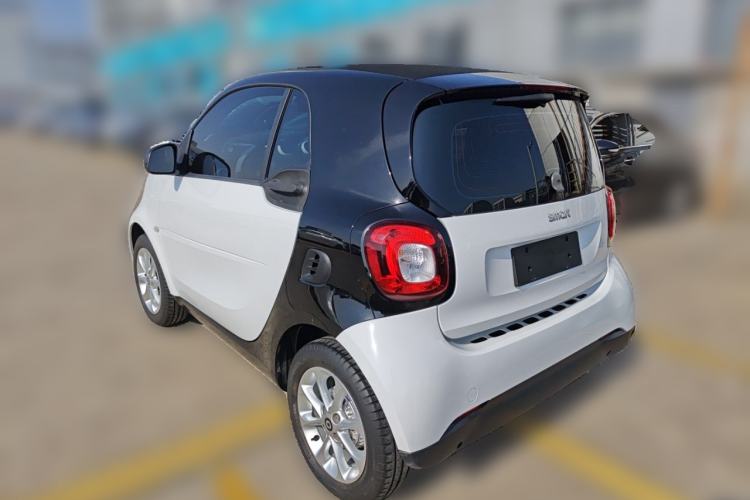 Used smart fortwo 2018 1.0L 52kW Hardtop Dynamic Version China V Rear Left 45 Deg