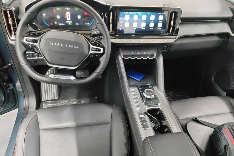 Used Wuling Xingyun 2023 2.0L DHT Flagship Edition