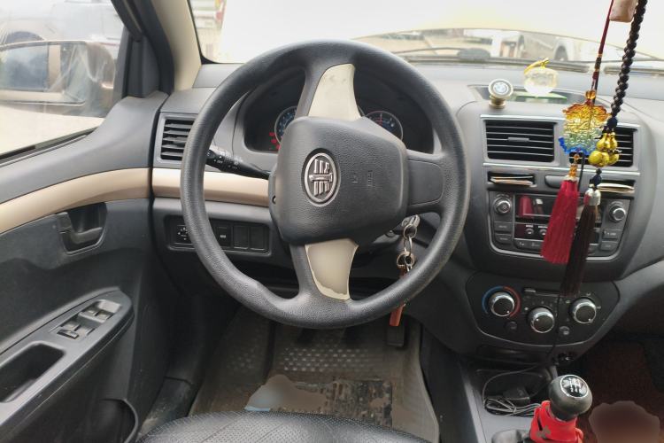 Used FAW Weizhi V5 2013 1.5L Manual Elite Model China IV Standard