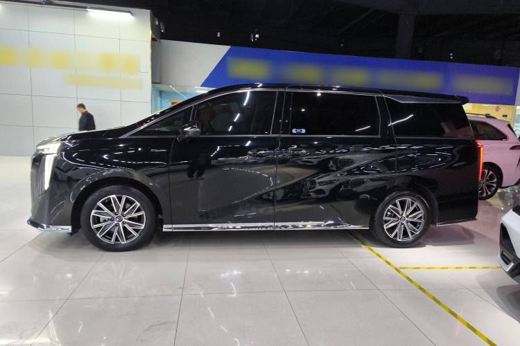 Used GAC Trumpchi M8 2024 Master Series 400T Prestige Edition