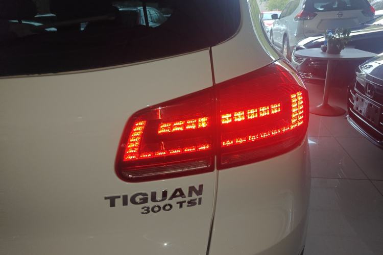 Used Volkswagen Tiguan L 2016 300TSI Automatic Two-Wheel Drive Trend Edition