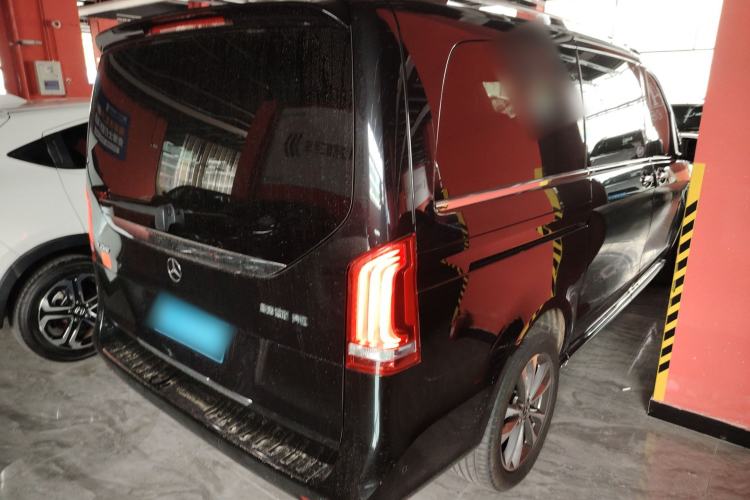 Used Mercedes-Benz V-Class 2020 V 260 Avantgarde Edition Rear Right 45 Deg