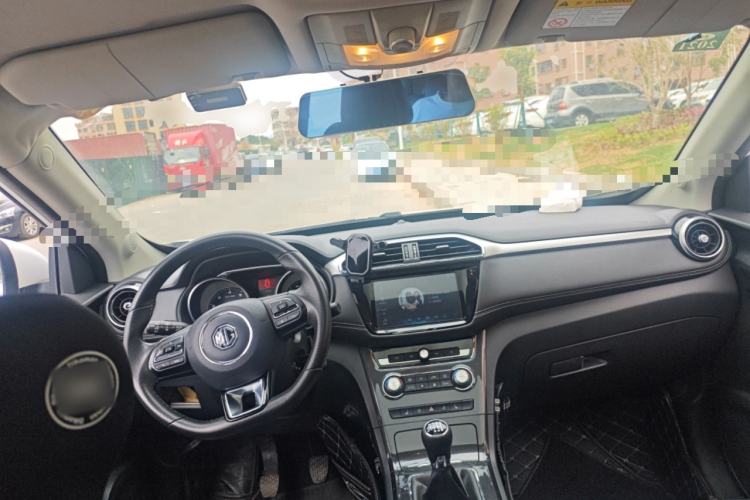 Used MG GS 2019 20T Manual Luxury Edition with Xenon Lights Center Console