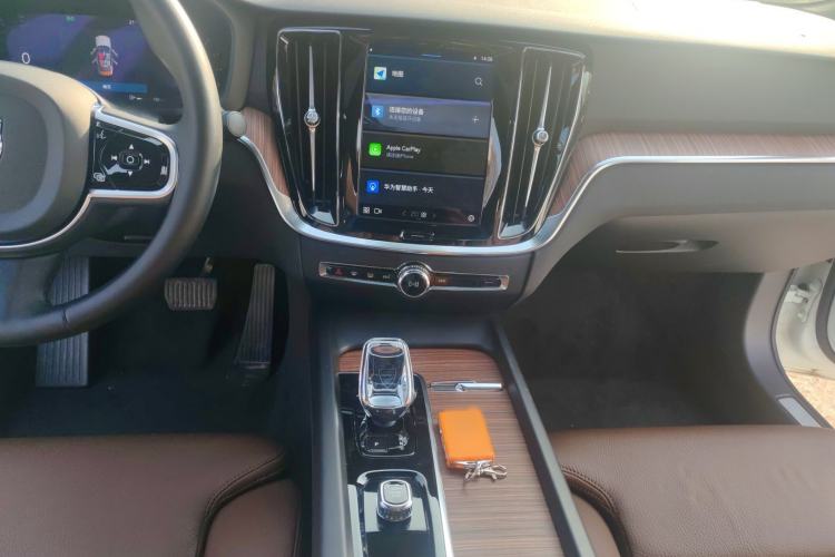 Used Volvo S60 2025 B4 Zhiyuan Luxury Edition