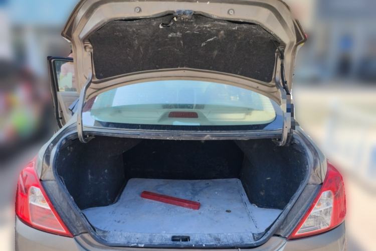 Used Nissan Sunny 2014 1.5XE Manual Elite Edition Trunk