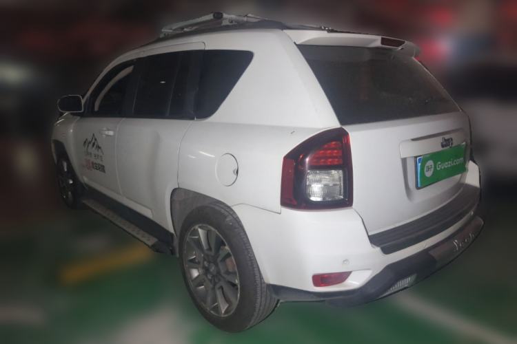 Used Jeep Compass 2014 2.4L four-wheel drive luxury version
