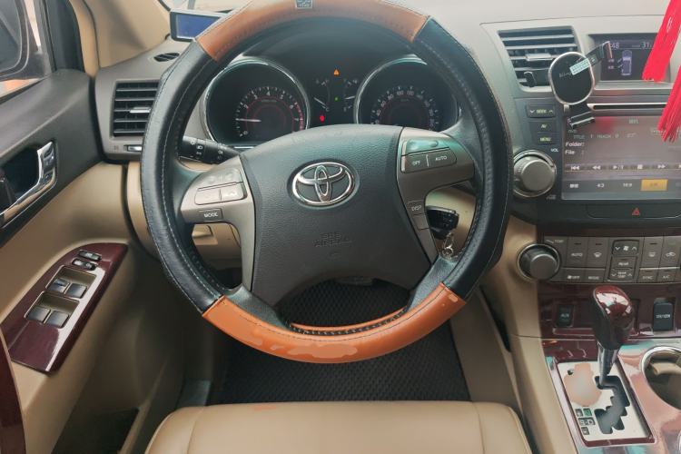 Used Toyota Highlander 2009 2.7L Two-Wheel Drive 7-Seater Luxury Edition