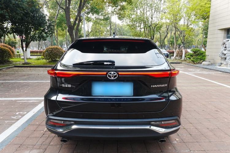 Used Toyota Harrier 2022 2.0L CVT Two-Wheel Drive Deluxe Edition Exterior 4