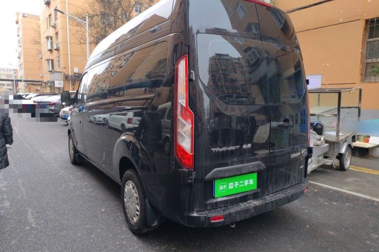 Used Ford Transit 2019 2.0T Gasoline Automatic Business & Travel Version Mid-Drive Mid-Roof 9-Seater China VI Standard