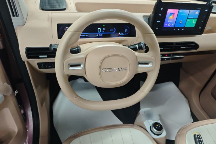 Used Geely Galaxy Panda 2023 Panda Mini 200km Endurance Bear
