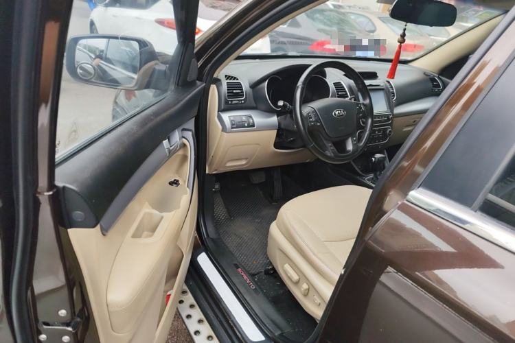 Used Kia Sorento 2013 2.4L 7-Seater Gasoline Luxury Version China IV Standard
