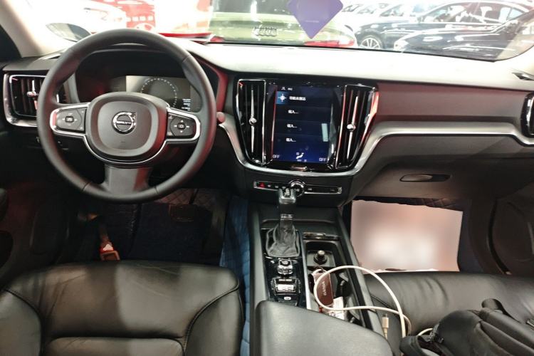 Used Volvo S60 2020 T4 Zhiyi Luxury Edition