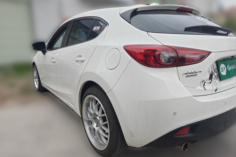 Used Mazda 3 Axela 2014 Hatchback 2.0L Automatic Flagship Model