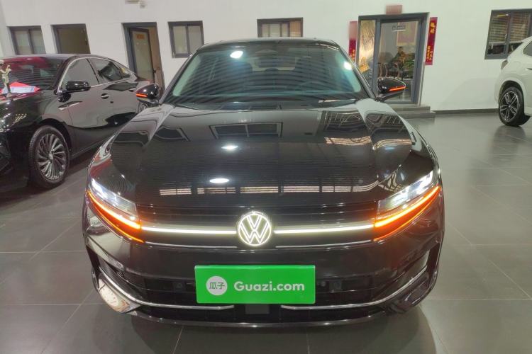 Used Volkswagen Magotan 2024 380TSI DSG Prestige Edition DaMai Package
