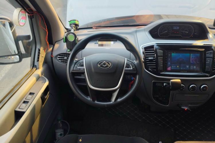 Used SAIC MAXUS Xintu V80 2021 2.0T PLUS AMT Aoyuntong Short-Wheelbase Mid-Roof 5/6-Seater
