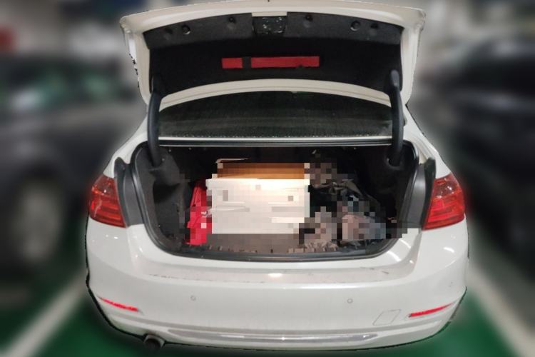 Used BMW 3 Series 2013 320Li Fashion Model Trunk