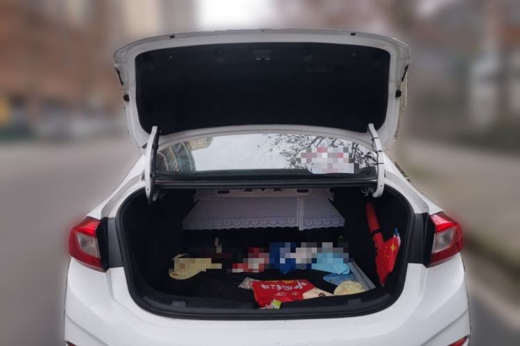 Used Chevrolet Cruze 2017 1.5L Automatic Pioneer Sunroof Edition Trunk