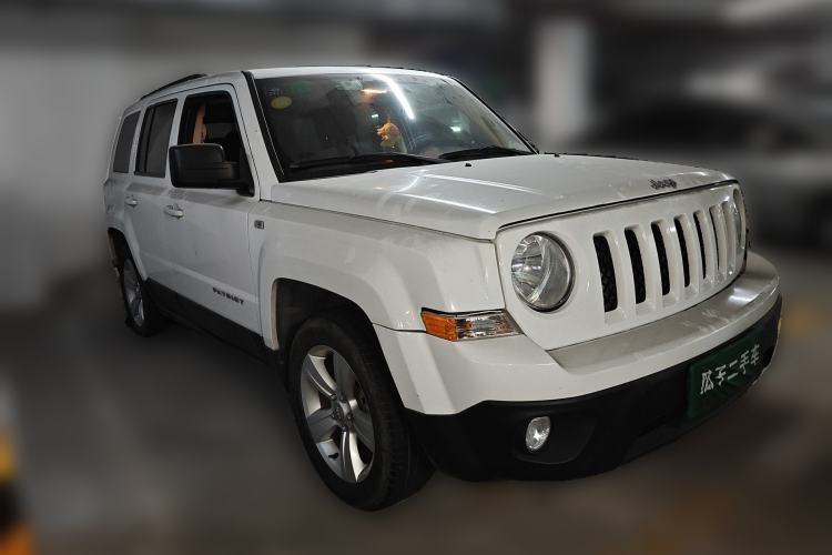 Used Jeep Patriot 2014 2.0L Sport Enhanced Edition Front Right 45 Deg