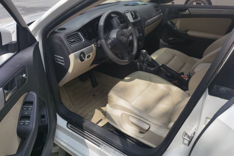 Used Volkswagen Sagitar 2012 1.6L Automatic Comfort Edition
