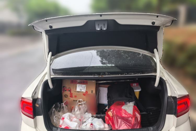 Used Volkswagen Lamando 2015 280TSI DSG Comfort Edition Trunk