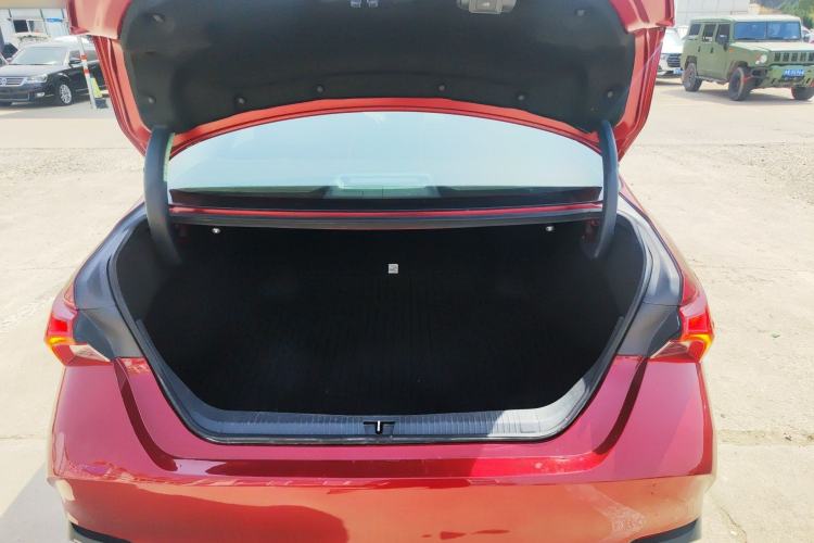 Used Toyota Avalon 2019 Dual-Engine 2.5L XLE Prestige Version China V Standard
