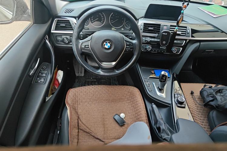 Used BMW 3 Series 2018 320Li Fashion Model Steering Wheel