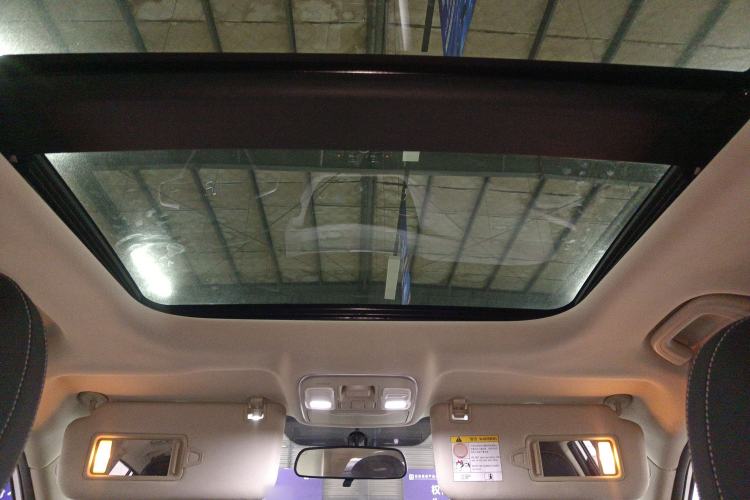 Used Geely Auto Emgrand X7 Sport 2018 1.8TD Automatic Two-Wheel Drive Smart Connect 4G Internet Edition Headliner