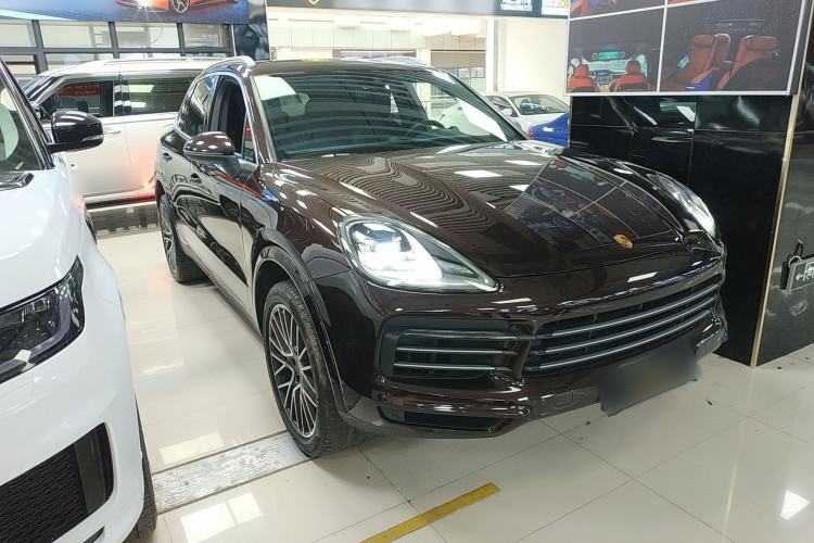 Used Porsche Cayenne 2019 Cayenne 3.0T Front Right 45 Deg