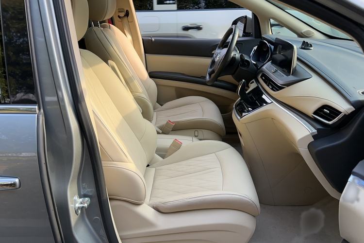 Used Buick GL8 2023 Land Executive Class 652T Luxury Model