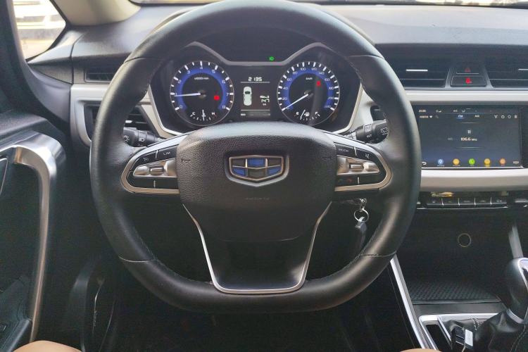 Used Geely Auto Vision X3 2019 Upgraded Model 1.5L Manual Elite Version