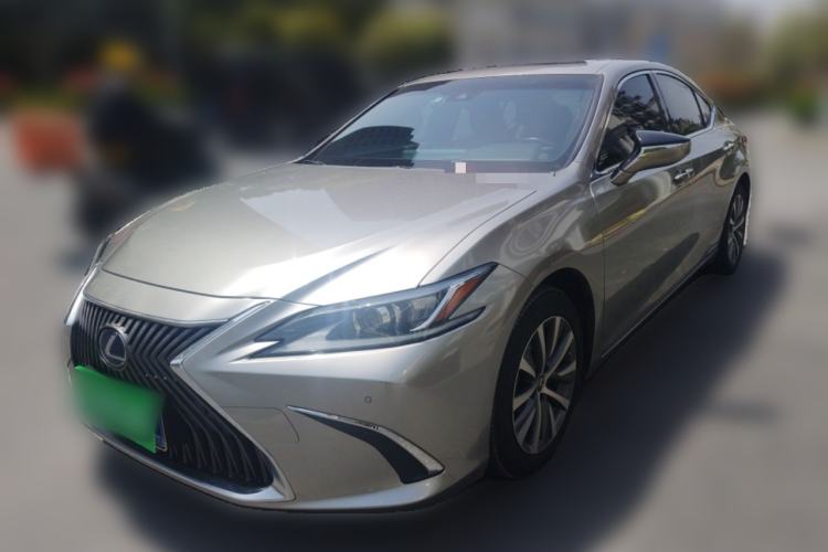 Used Lexus ES 2020 300h Premier Edition