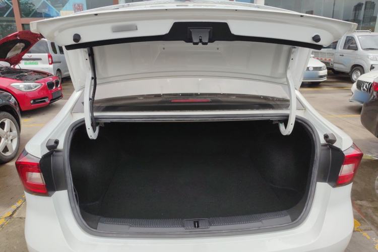 Used Roewe i5 2020 1.5L Automatic 4G Connect Luxury Flagship Edition