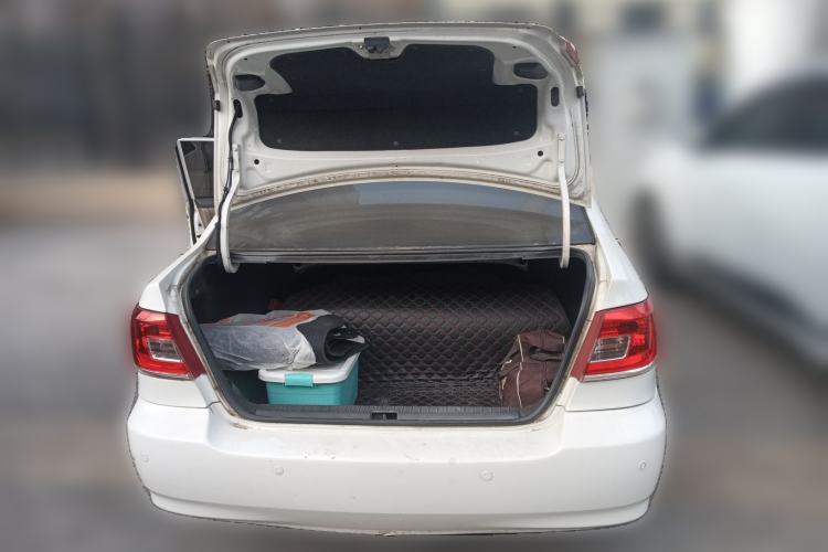 Used Toyota Corolla EX 2011 1.6L Manual Luxury Edition