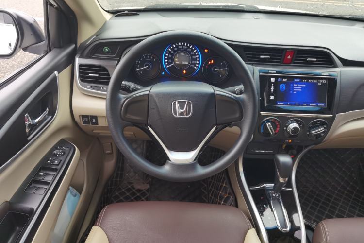 Used Honda Crider 2016 1.8L CVT Comfort Version
