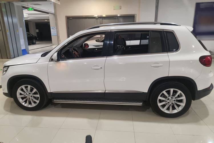 Used Volkswagen Tiguan L 2015 1.8TSI Automatic All-Wheel Drive Comfort Edition
