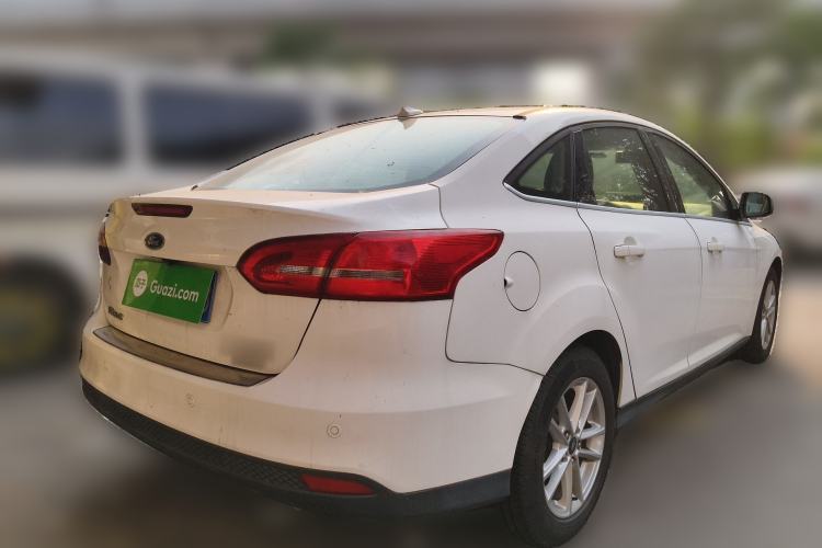 Used Ford Focus 2018 Sedan Classic EcoBoost 180 Automatic Elite Model Rear Right 45 Deg