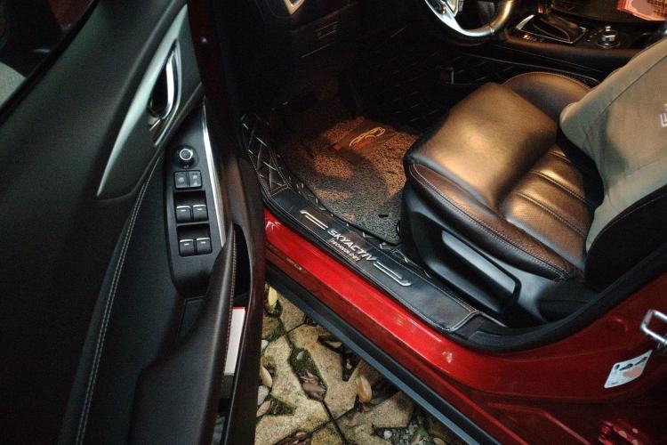 Used Mazda CX-4 2018 2.0L Automatic Two-Wheel Drive Blue Sky Premium Upgrade Version China V Standard Driver Seat