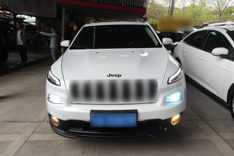 Used Jeep Cherokee 2016 2.4L Leading Edition
