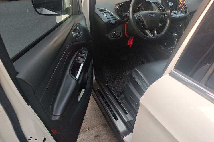 Used Ford Kuga 2017 EcoBoost 245 Four-Wheel Drive Titanium Edition Driver Seat