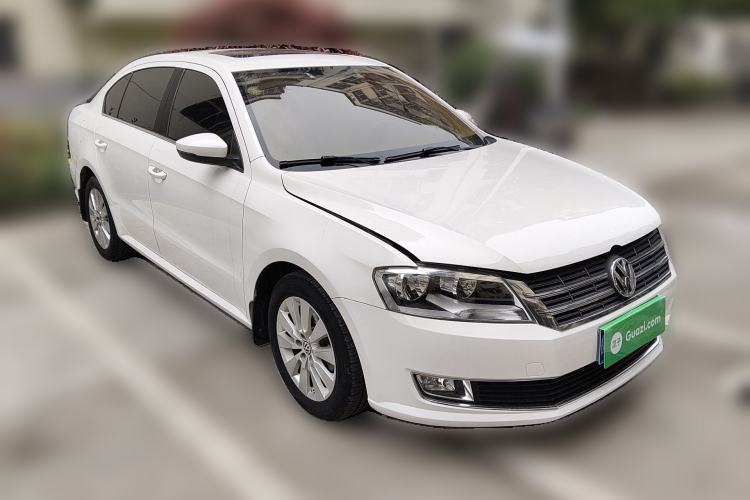 Used Volkswagen Lavida 2013 Restyled Classic 1.6L Manual Comfort Edition Front Right 45 Deg