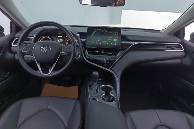 Used Toyota Camry 2021 2.0G Luxury Edition
