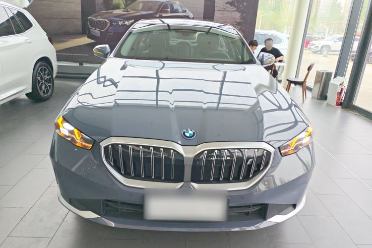 Used BMW i5 2024 eDrive 35L Prestige Luxury Package Front