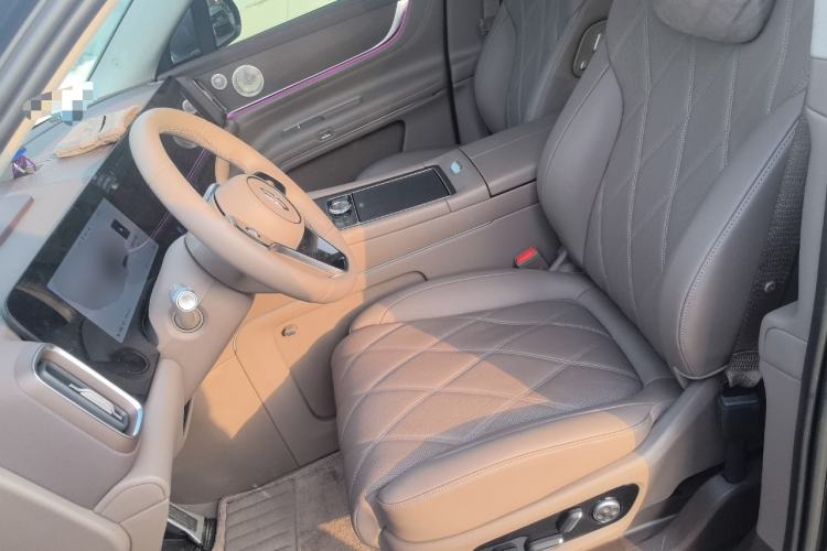 Used Hima AITO M9 2025 All-Electric Ultra Version 100 kWh 5-Seater Model Left Front Seat