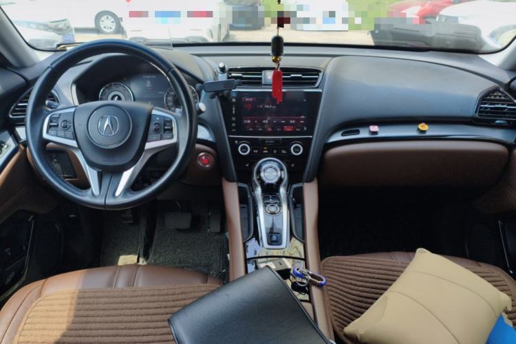 Used Acura CDX 2016 1.5T Two-Wheel Drive Deluxe Edition