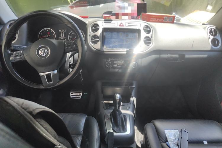 Used Volkswagen Tiguan 2012 1.8TSI Automatic All-Wheel Drive Elite Edition Center Console